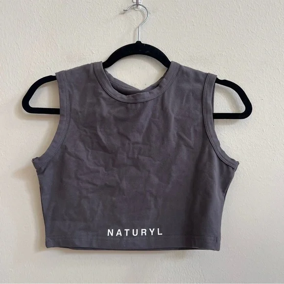 Naturyl by NBK crop top - Picture 2 of 3